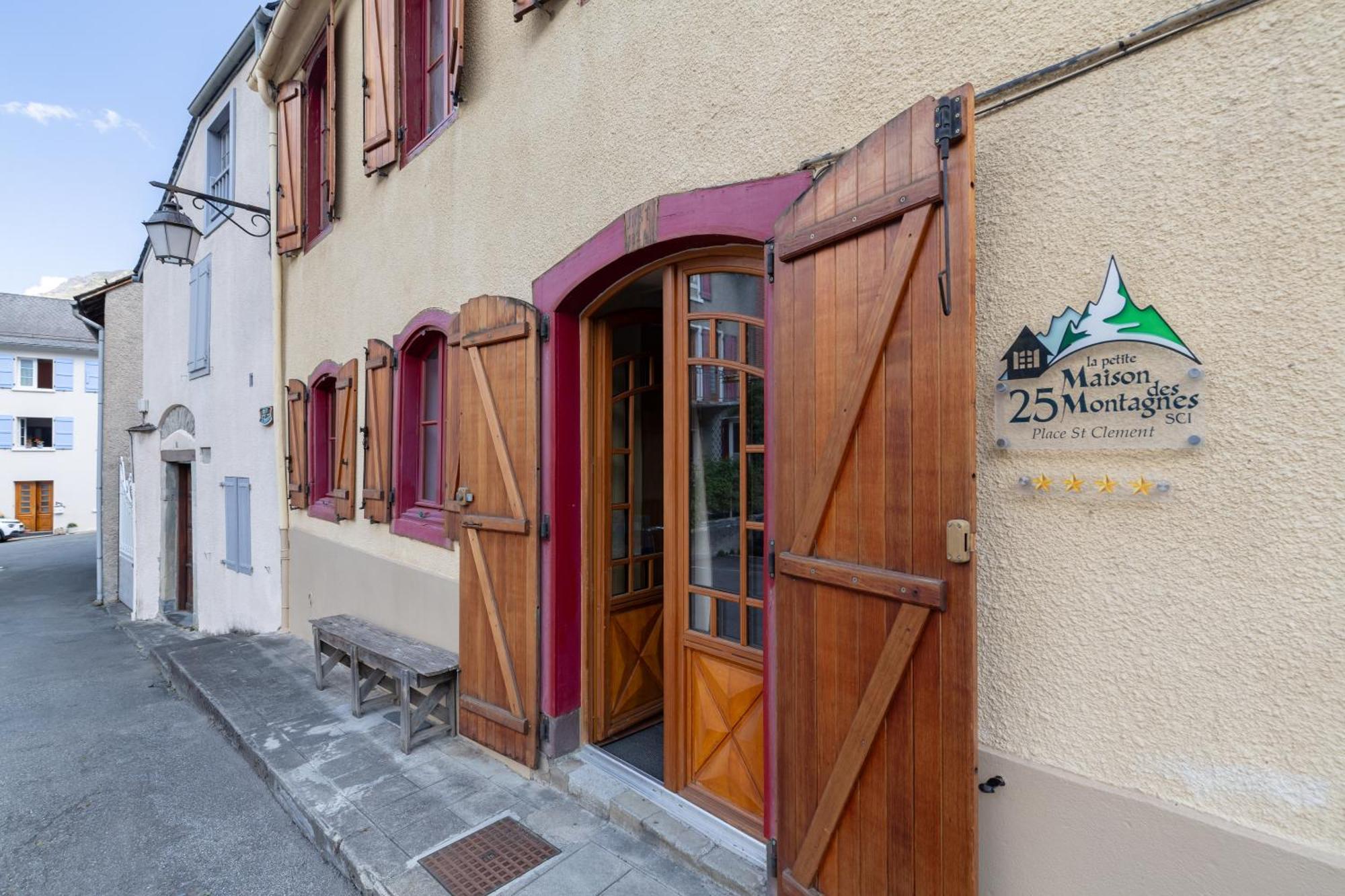 La Petite Maison Des Montagnes Luz-Saint-Sauveur Exterior photo