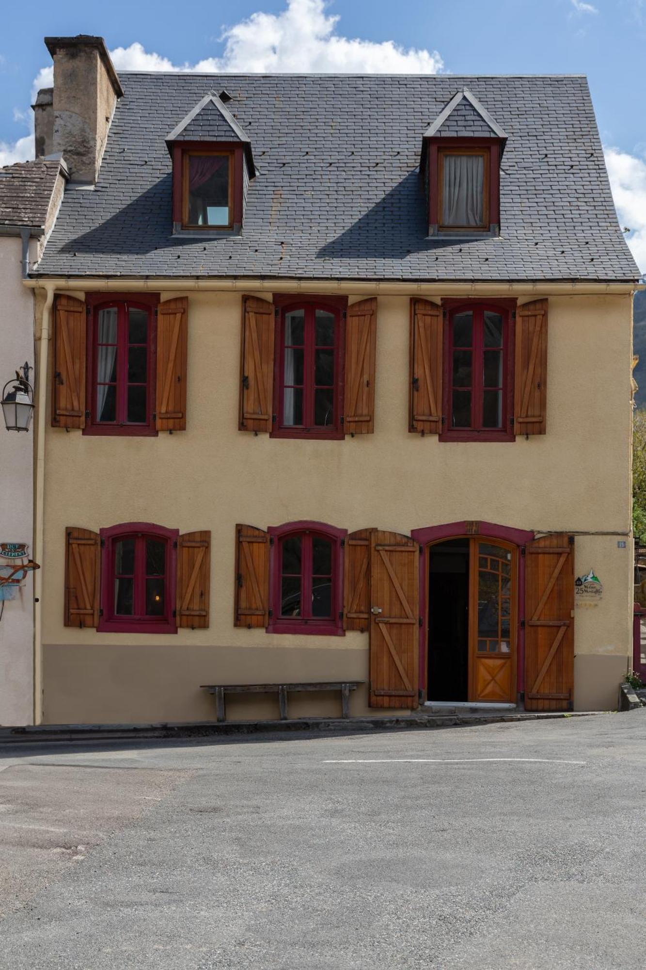 La Petite Maison Des Montagnes Luz-Saint-Sauveur Exterior photo